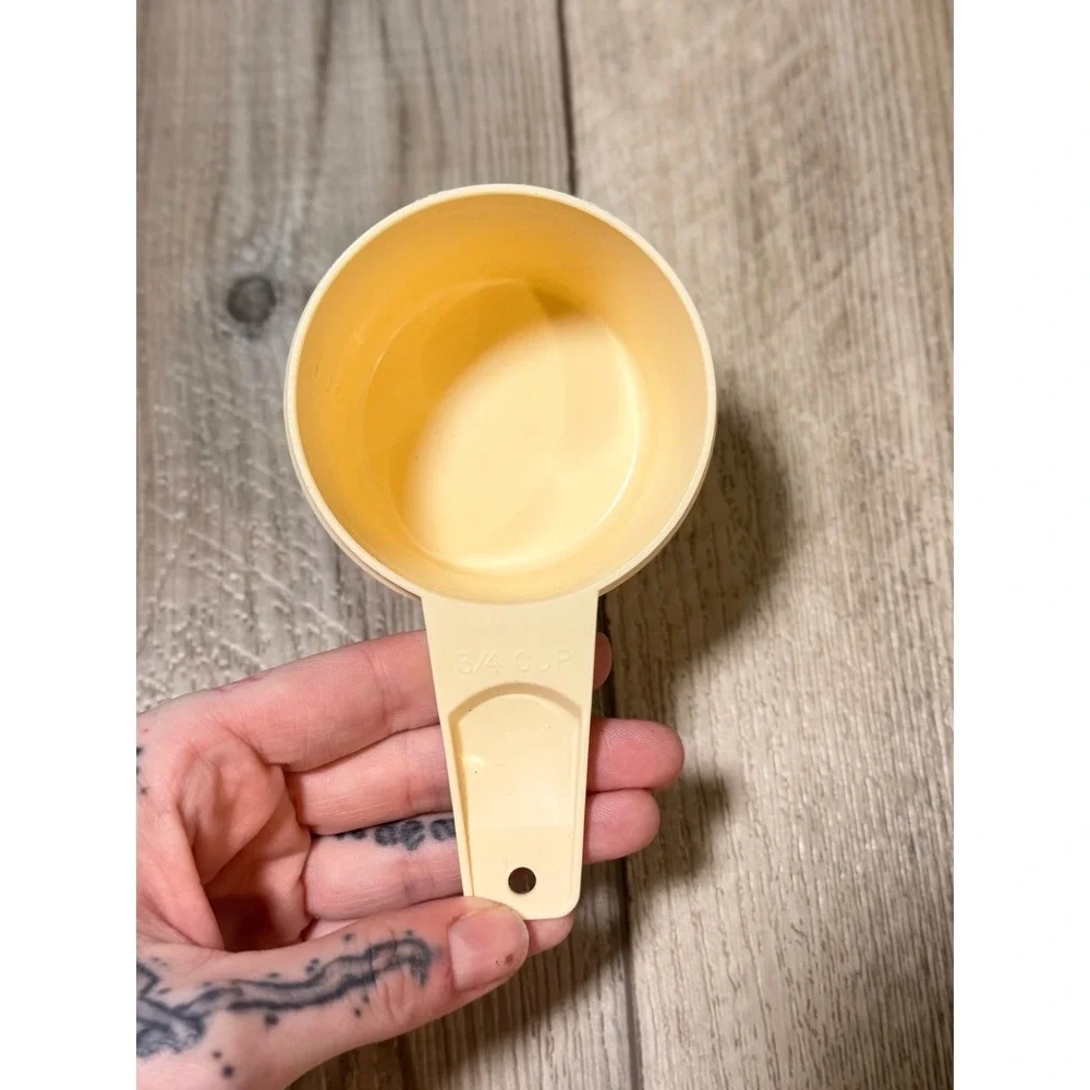 Tupperware Vintage Harvest Gold Measuring Cup Set 6 Piece Nesting Retro 1970s